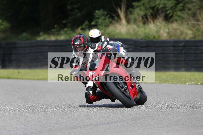 /Archiv-2025/42 07.08.2025 Peter Studer Girls Day ADR/Gruppe pink/team